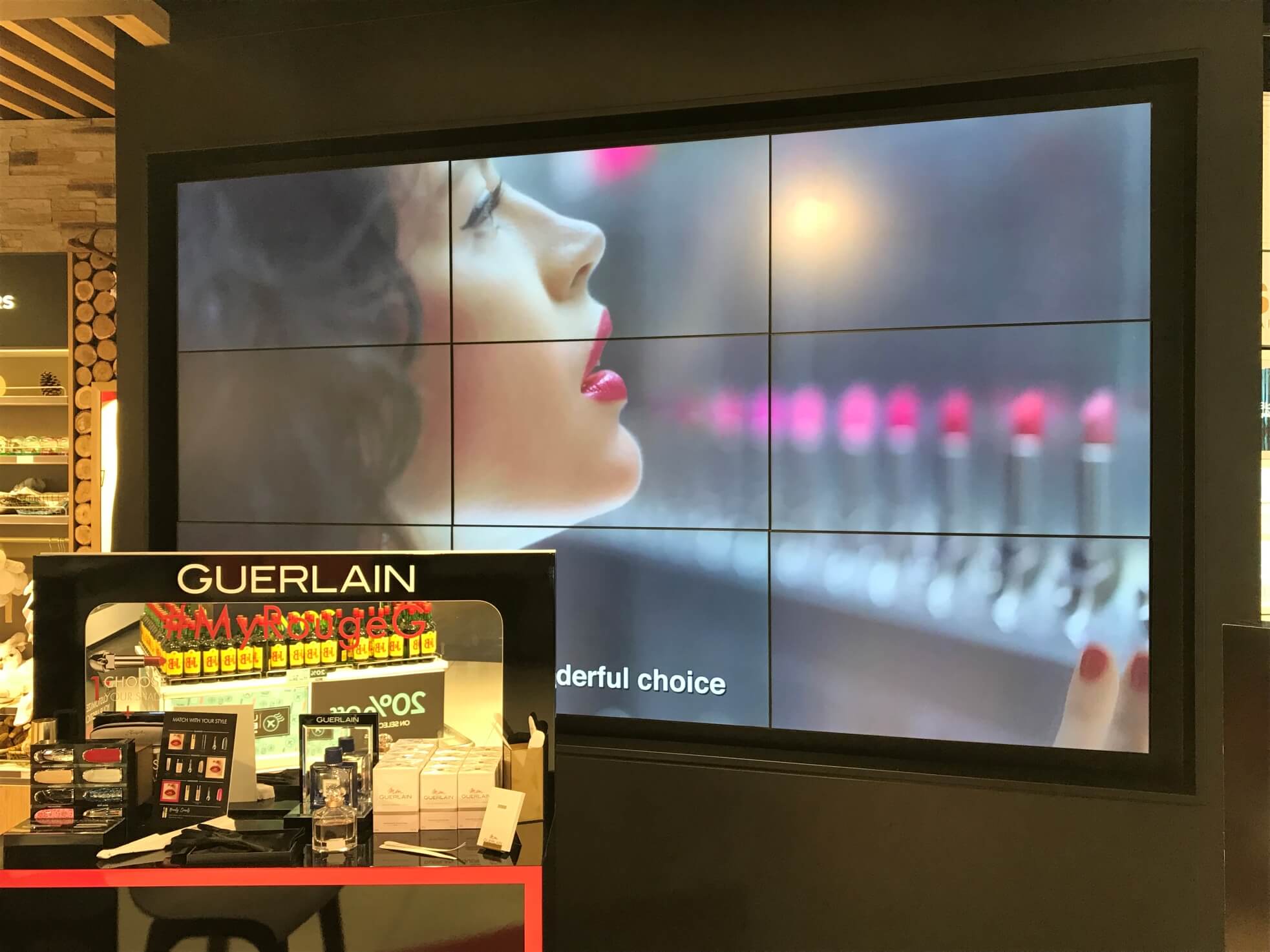 LCD-video-wall-guerlain