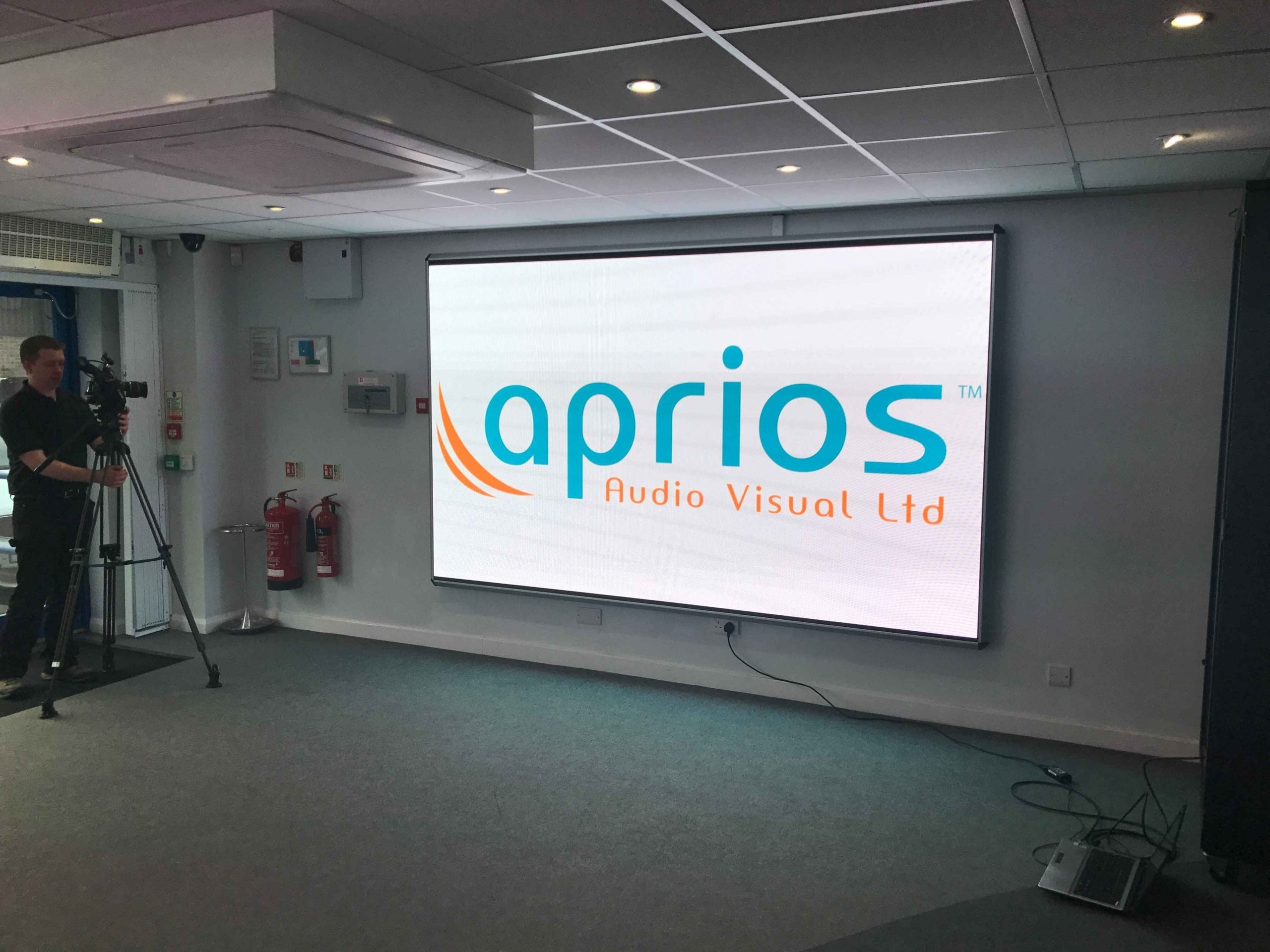 LED video wall for meeting rooms